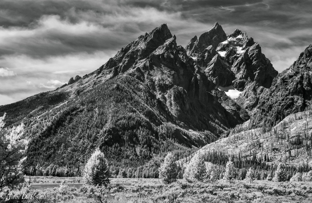 Mount Owens and Grand Teton - ID: 15272457 © John D. Roach