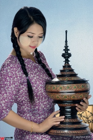myanmar lady