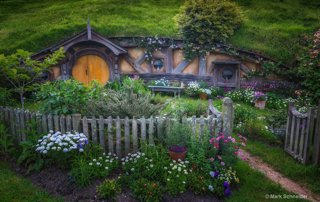 Hobbit 2 - ID: 15277374 © Mark Schneider