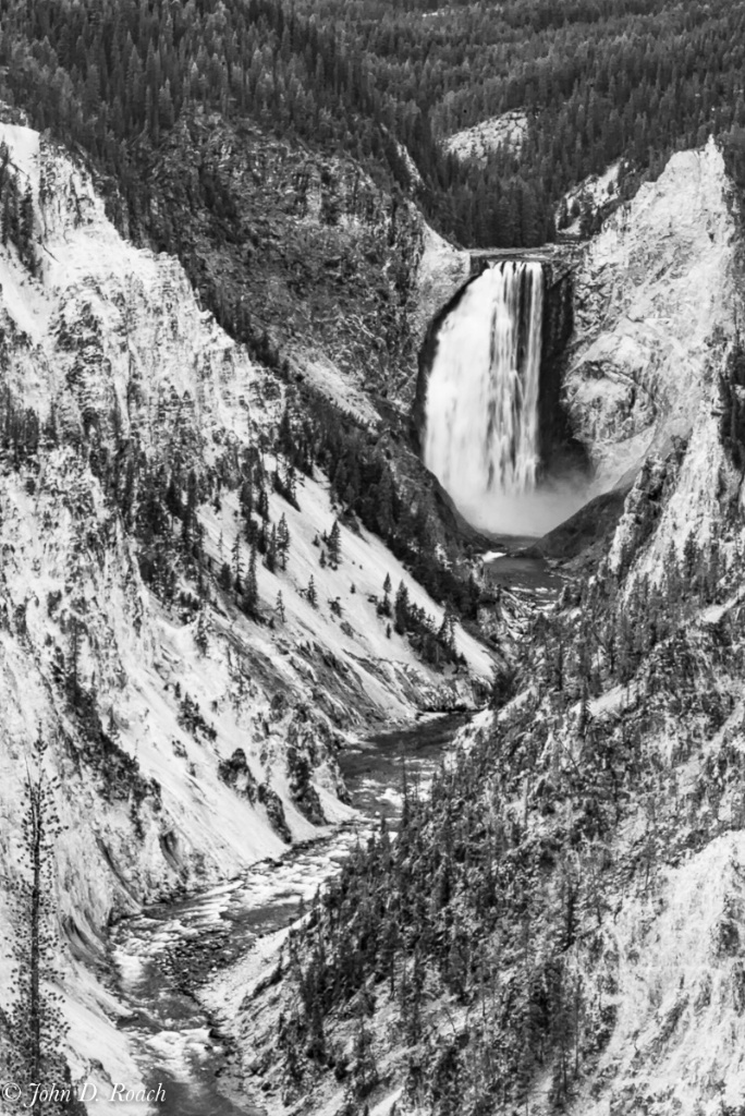 Lower Yellowstone Fall - ID: 15280136 © John D. Roach