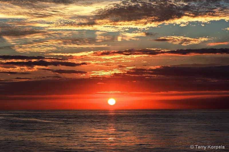 Hawaiian Sunset - ID: 15291656 © Terry Korpela