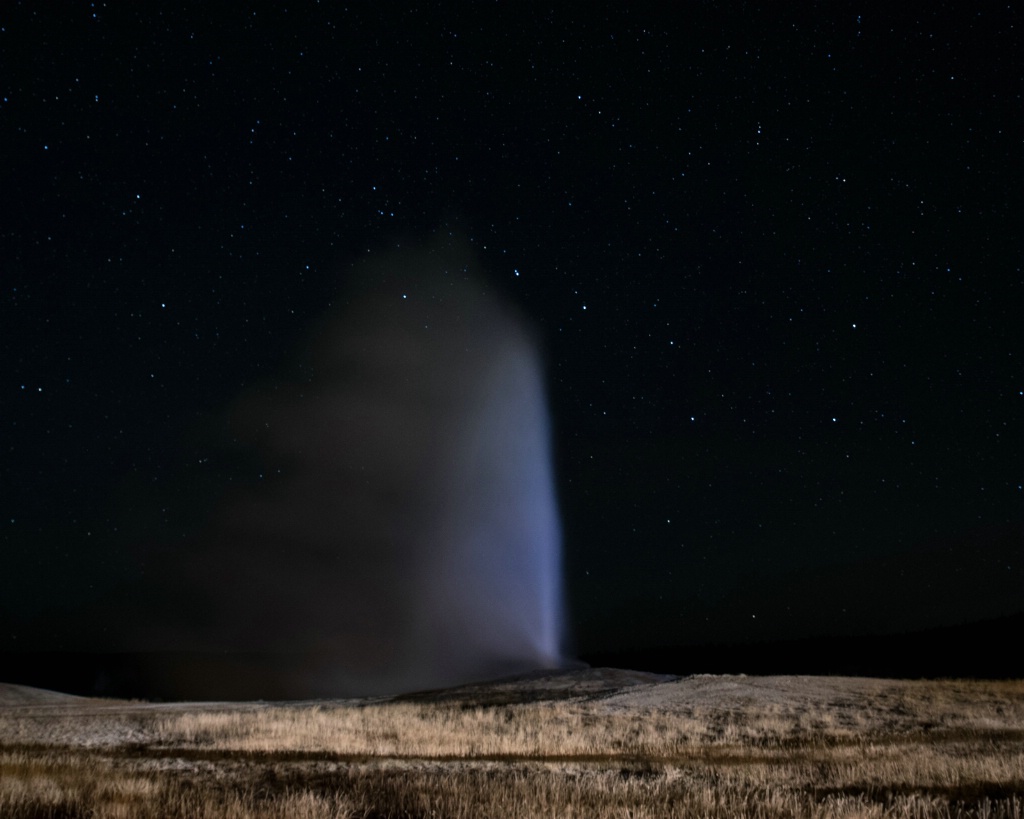 Old Faithful and the Big Dipper - ID: 15304671 © Carol Gregoire