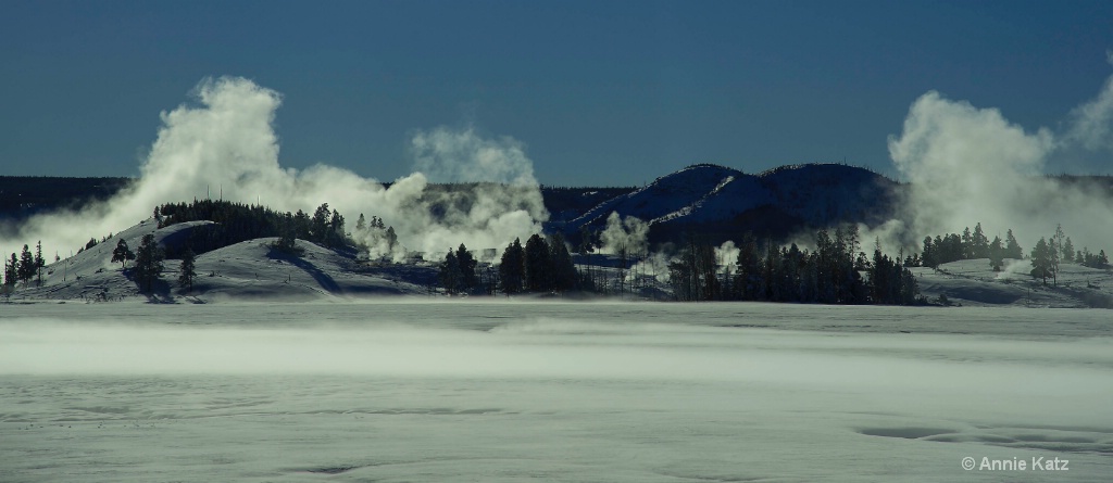 Yellowstone Thermals - ID: 15306007 © Annie Katz