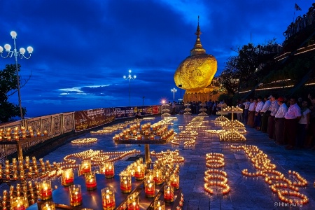 Kyaiktiyoe Pagoda Candle Light Festival