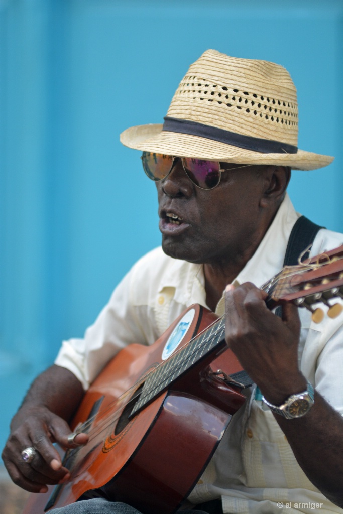 The Guitarist Havana - ID: 15312222 © al armiger