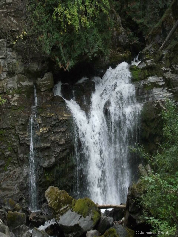 Mountain waterfall paradise 