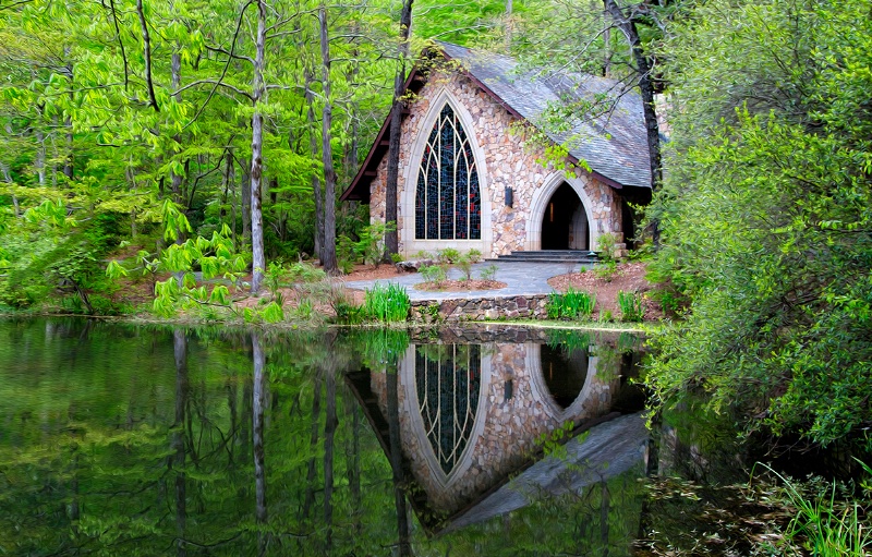 Chapel in the Woods