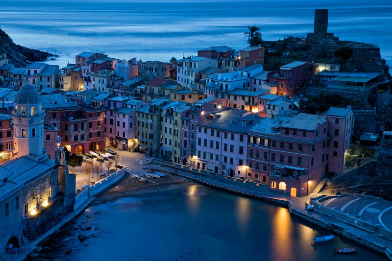 Cinque Terre Blue Hour - ID: 15348753 © Louise Wolbers