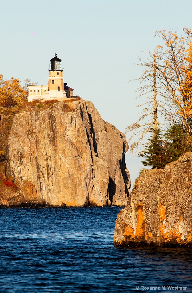 Split Rock Lighthouse, Superior Lake - ID: 15364964 © Roxanne M. Westman