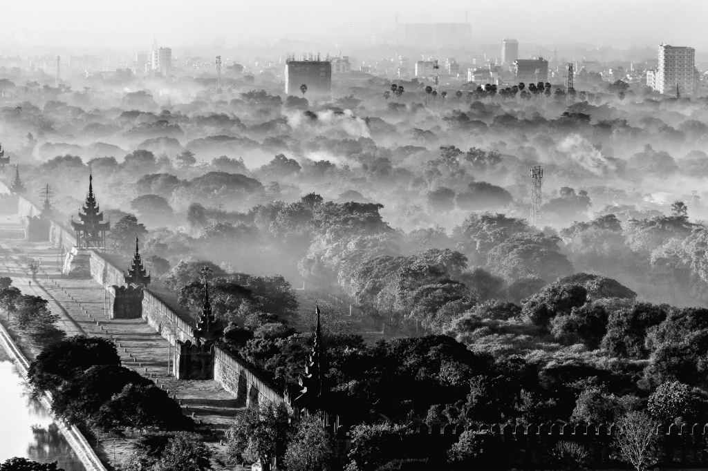 Mandalay moat and city 