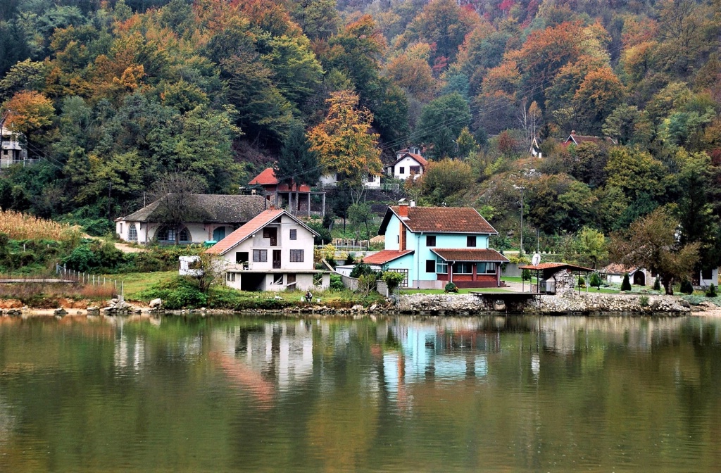 Serbian river front housing