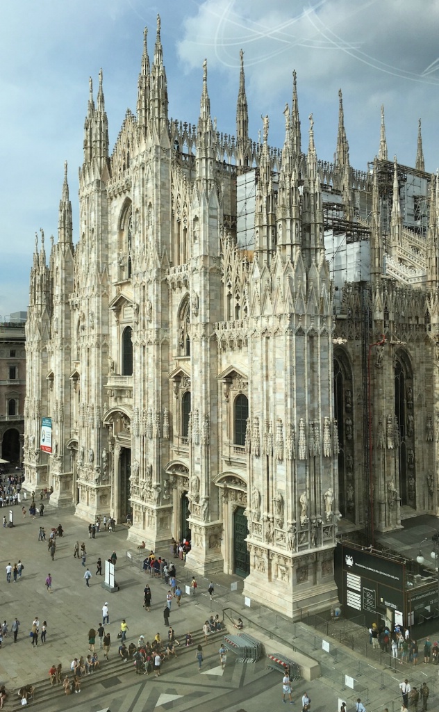Window View of Milan Duomo - ID: 15372572 © Nora Odendahl