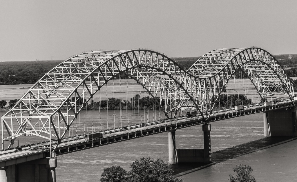 Hernando de Soto Bridge