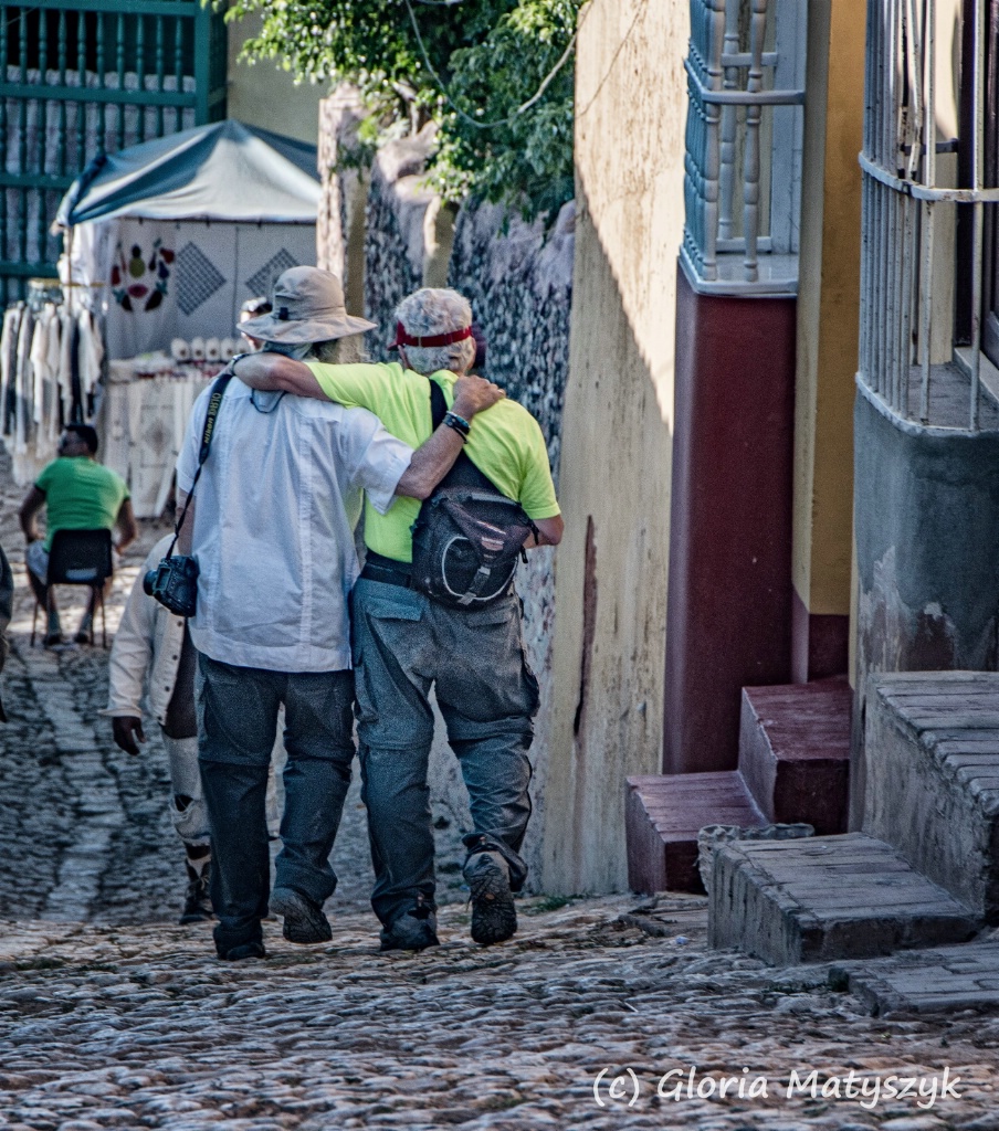 Just friends; Trinidad, Cuba - ID: 15423614 © Gloria Matyszyk