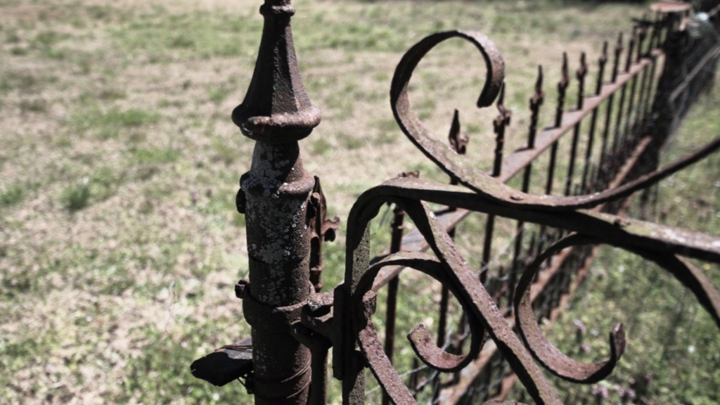 Fence at Cherry Mansion in Savannah, Tennessee