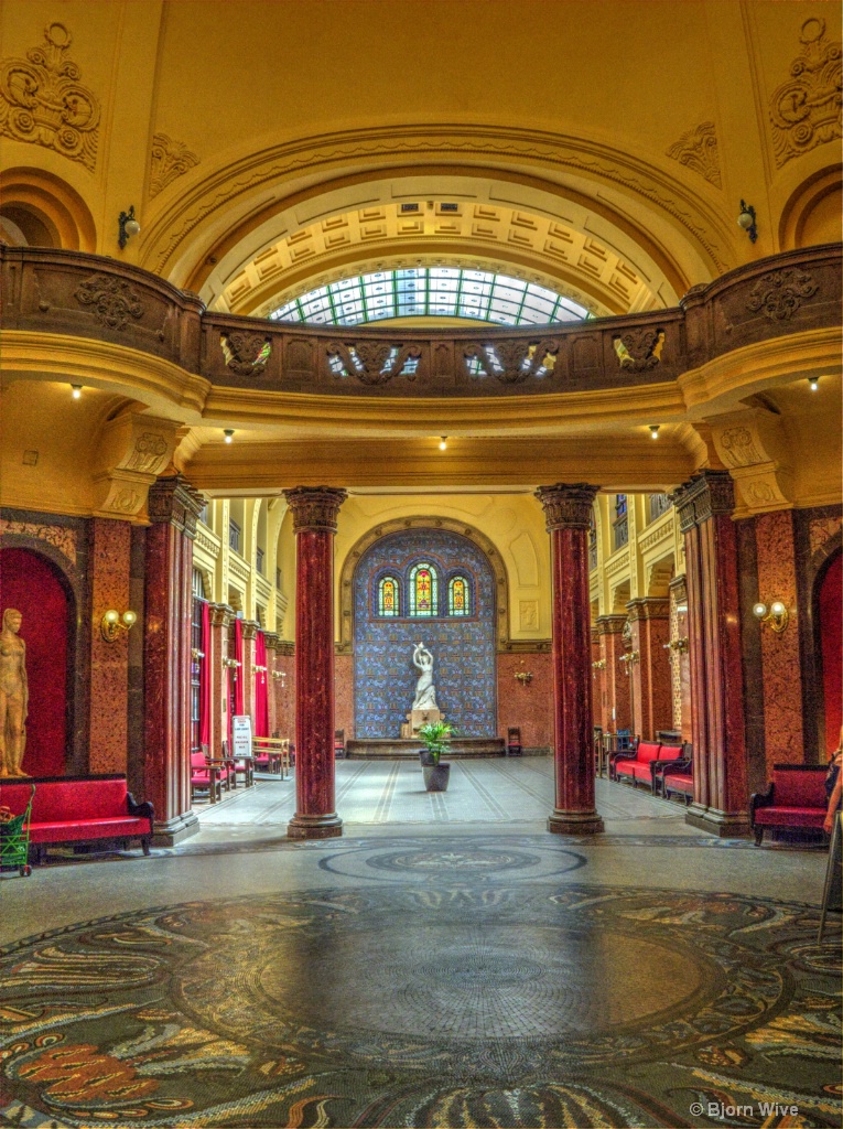 Thermal baths in Budapest, HDR