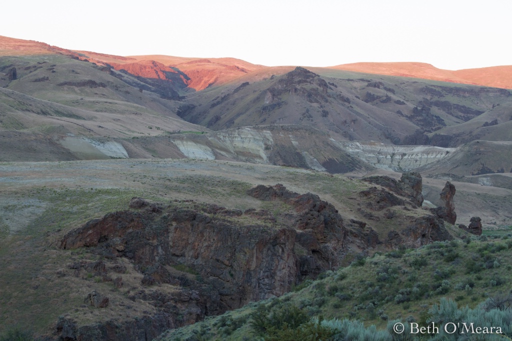 Owyhees near sunset