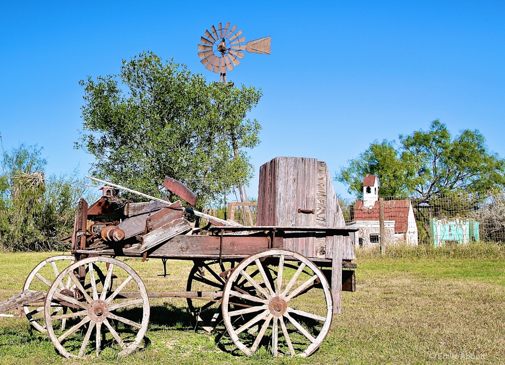 Del Rio Windmill - ID: 15448326 © Emile Abbott