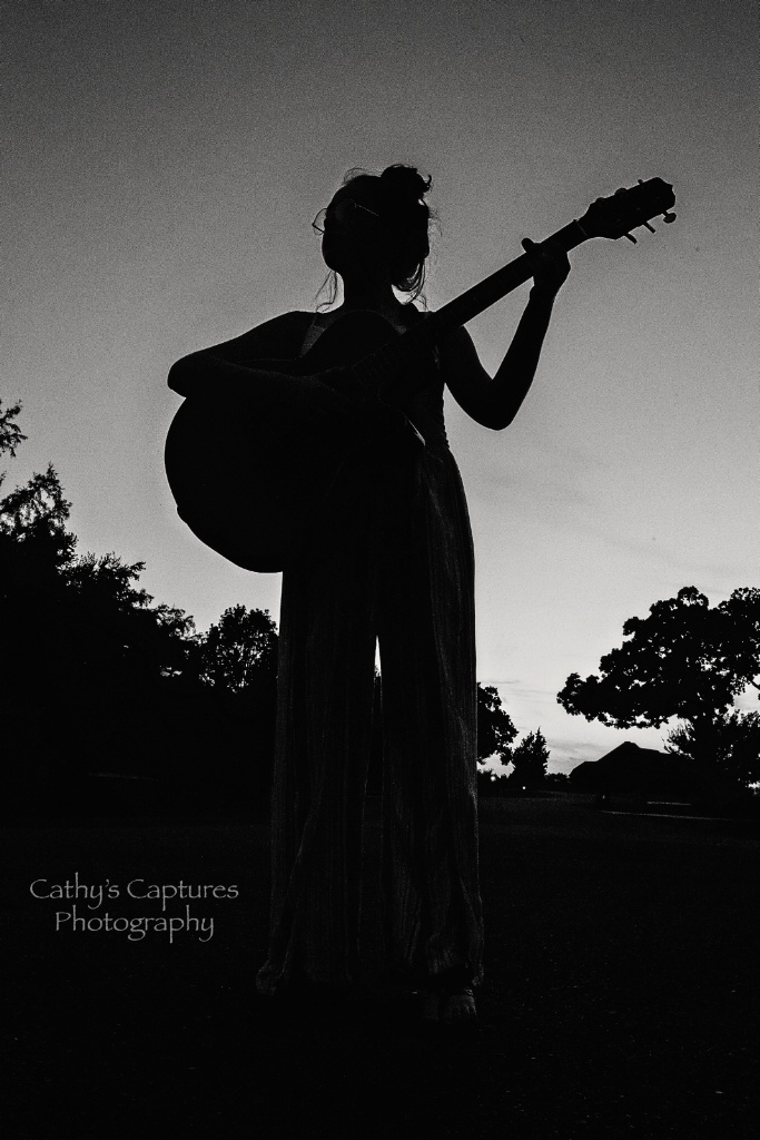 ~At Dusk, with Her Guitar~