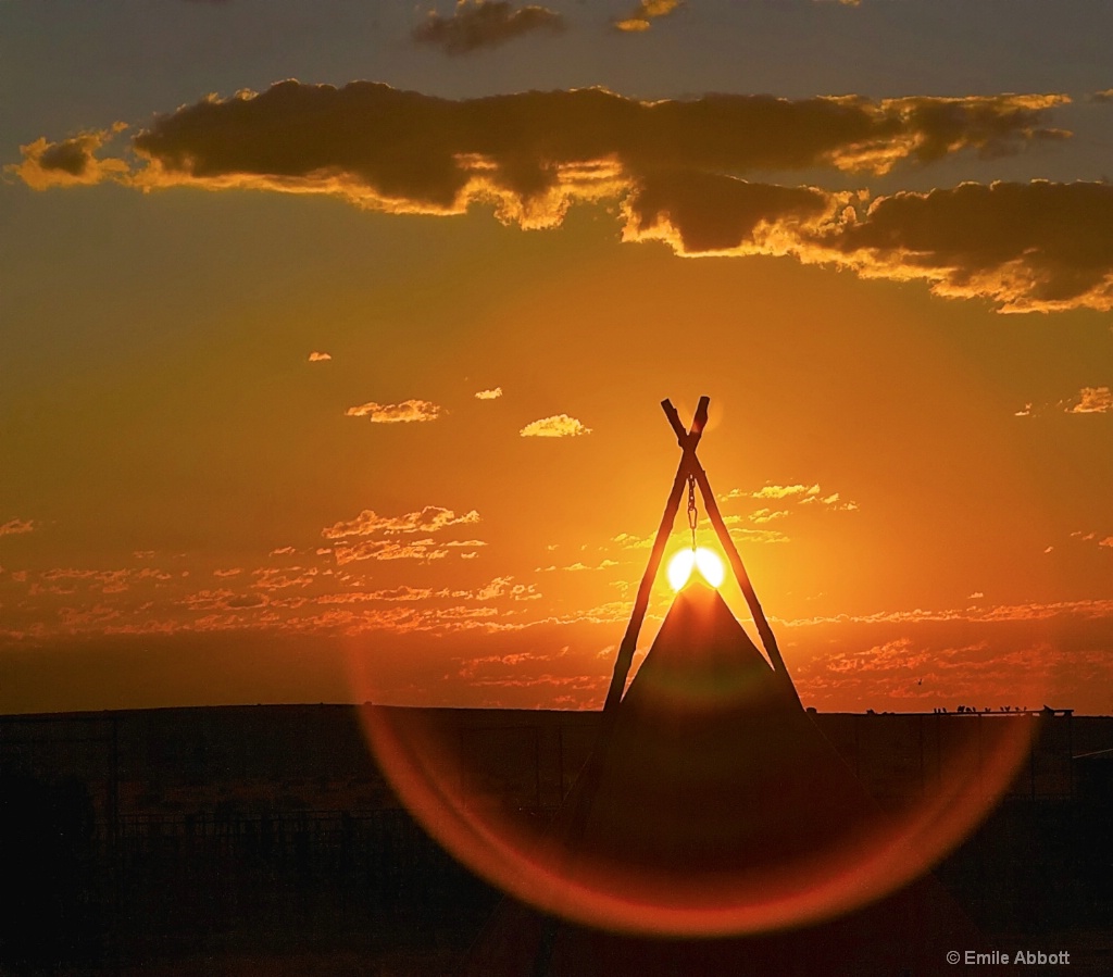 TEEPEE SUNRISE - ID: 15455011 © Emile Abbott