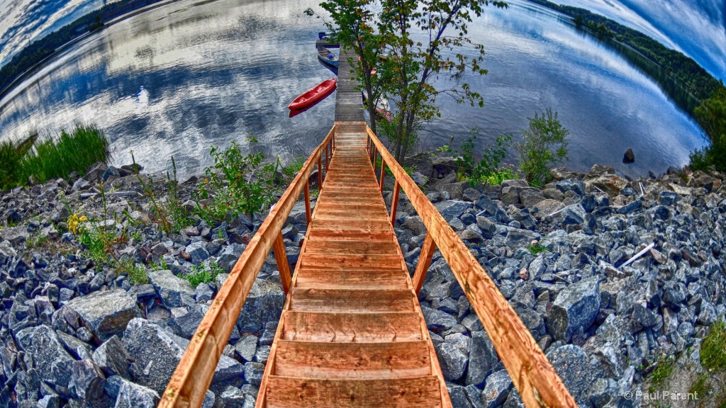 The long stairs - ID: 15457966 © paul parent