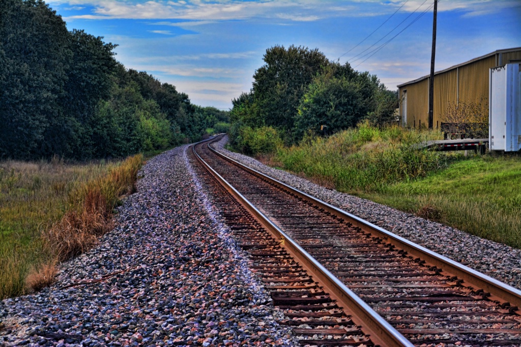 ---------"Railroad Tracks"---------