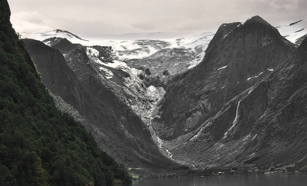 The Glacier at the end of the Fiord