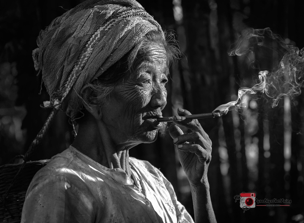 Smoking Art with old Lady