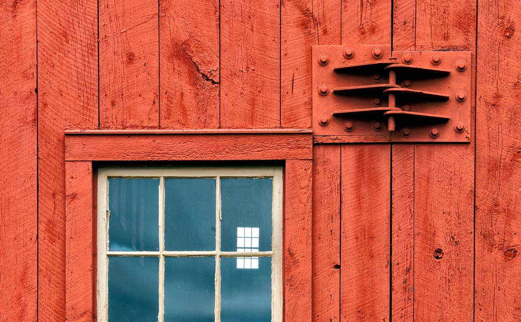 Barn Red