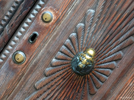 Door with 3 locks, Venice