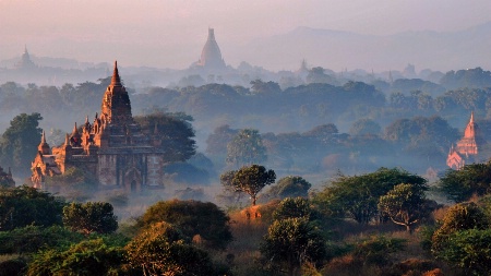 Bagan winter scene