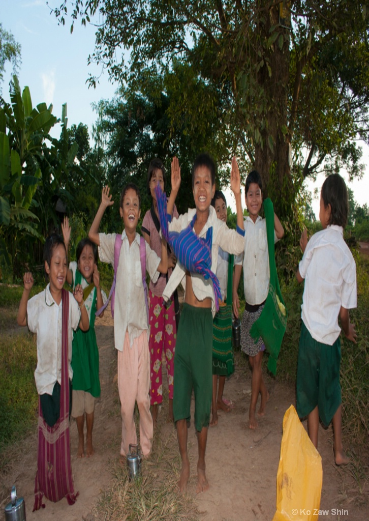 myanmar young students