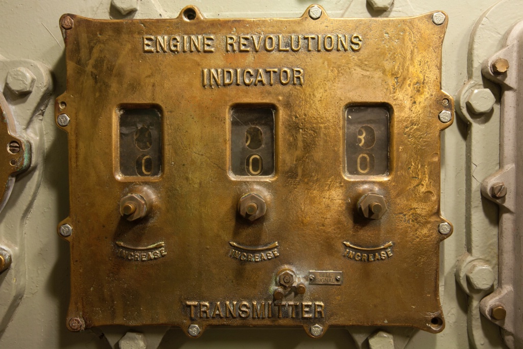 Engine Revolutions Indicator