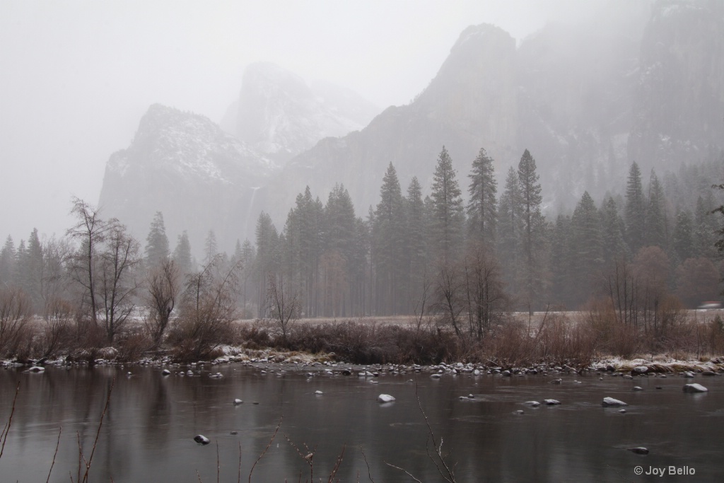 A Snowy Day in Yosemite