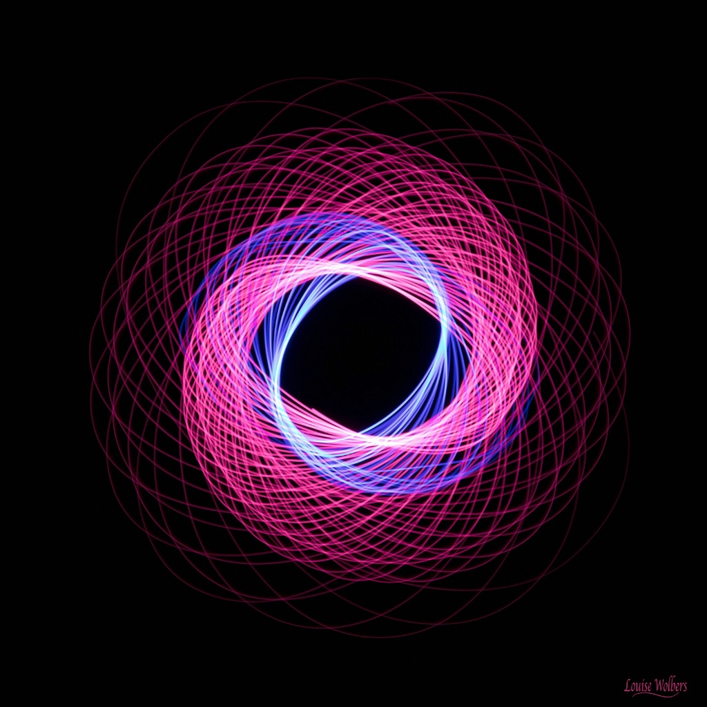 Spirograph 4 - ID: 15510989 © Louise Wolbers
