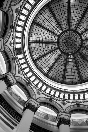 ceiling in black & white