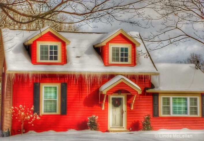 Red House in Snow. 