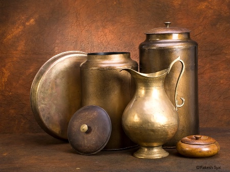 METAL KITCHEN WARES WITH WOOD