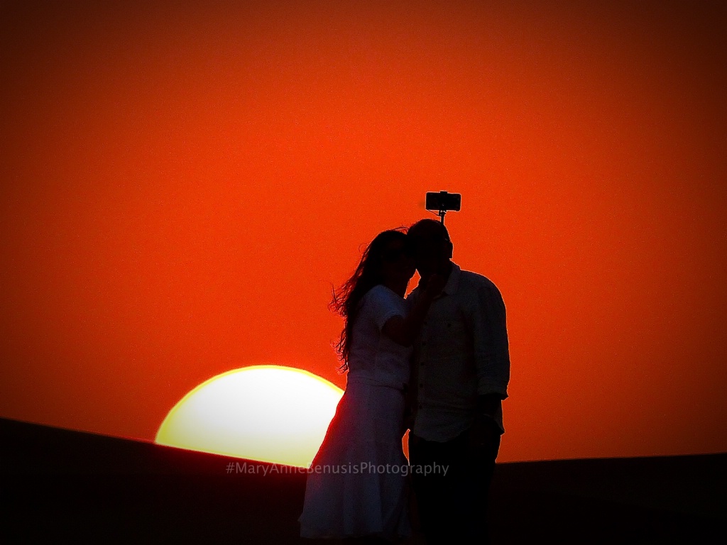 Selfie: Dubai Desert Love  - ID: 15523569 © Mary-Anne Benusis