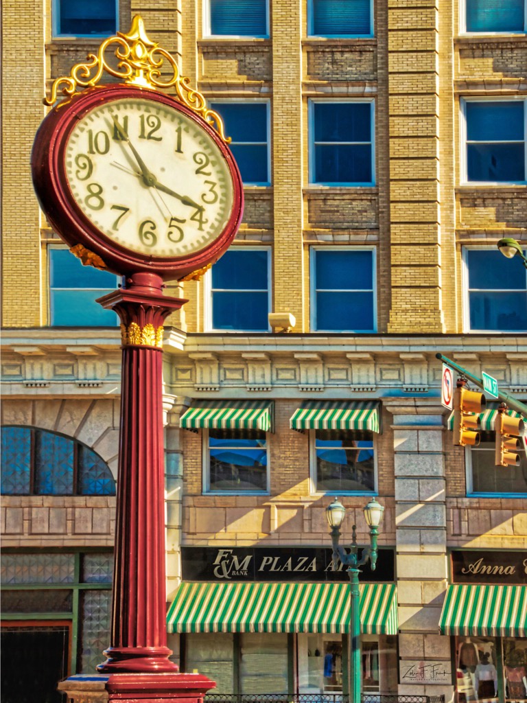 Salisbury's Clock    16x24 - ID: 15526074 © Zelia F. Frick