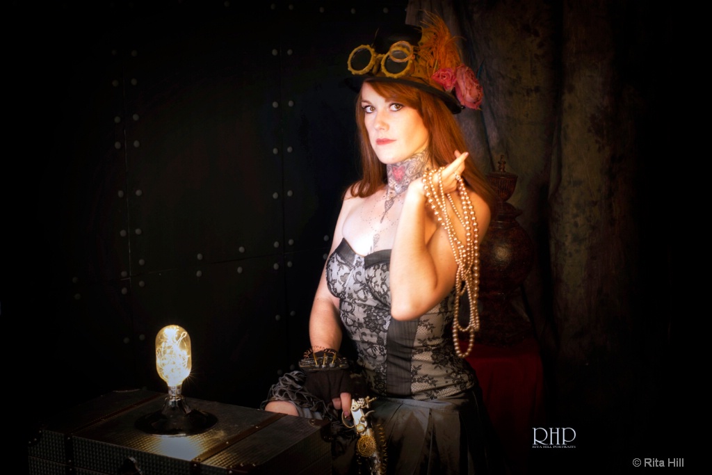 ARHP 2634pp - ID: 15551599 © Rita Hill