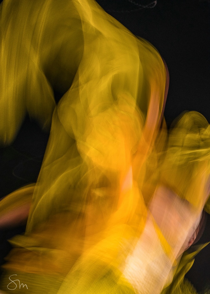modern apsara dancers - ID: 15554105 © Sibylle G. Mattern