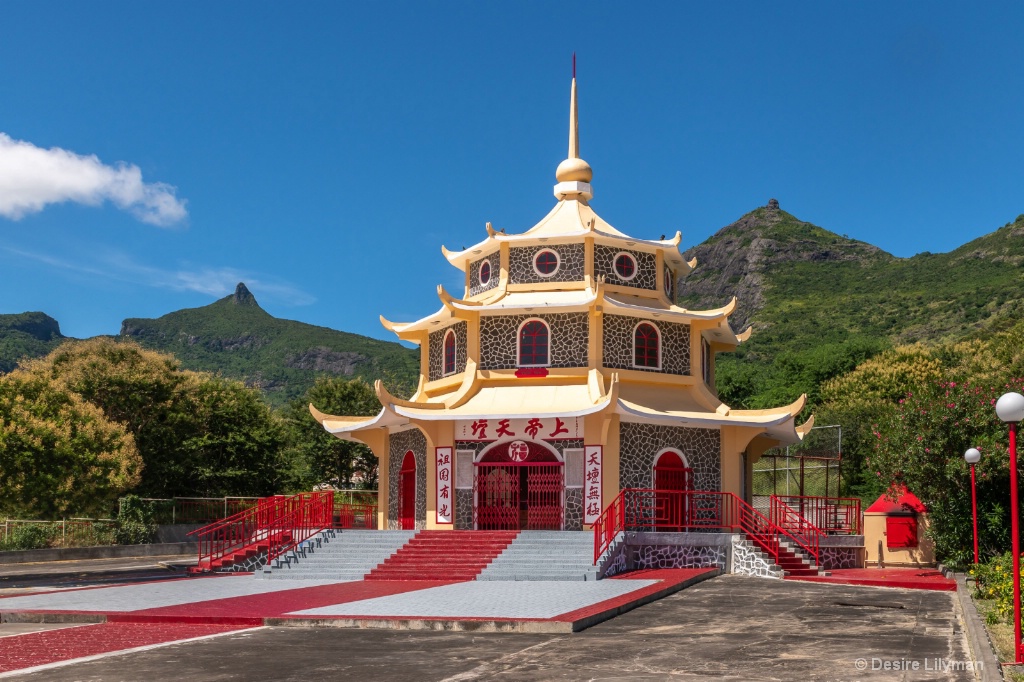 Tien Tan pagoda