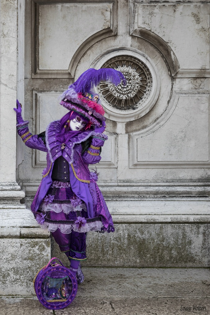 Purple Pose - ID: 15563761 © Louise Wolbers