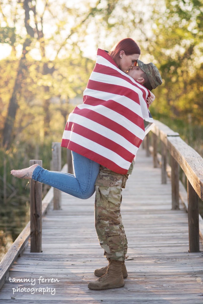 ~~  Patriotic Kiss  ~~