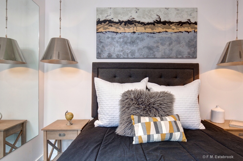 Real Estate 2018 399 - ID: 15578523 © F M. Estabrook