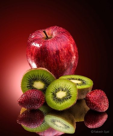 COMPOSITION WITH FRUITS