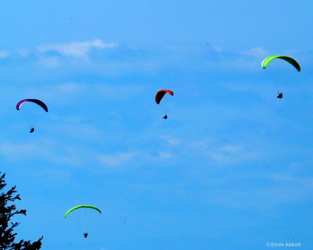 Four in the sky - ID: 15582296 © Emile Abbott