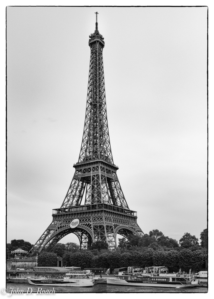 Eiffel Tower Paris - ID: 15582324 © John D. Roach
