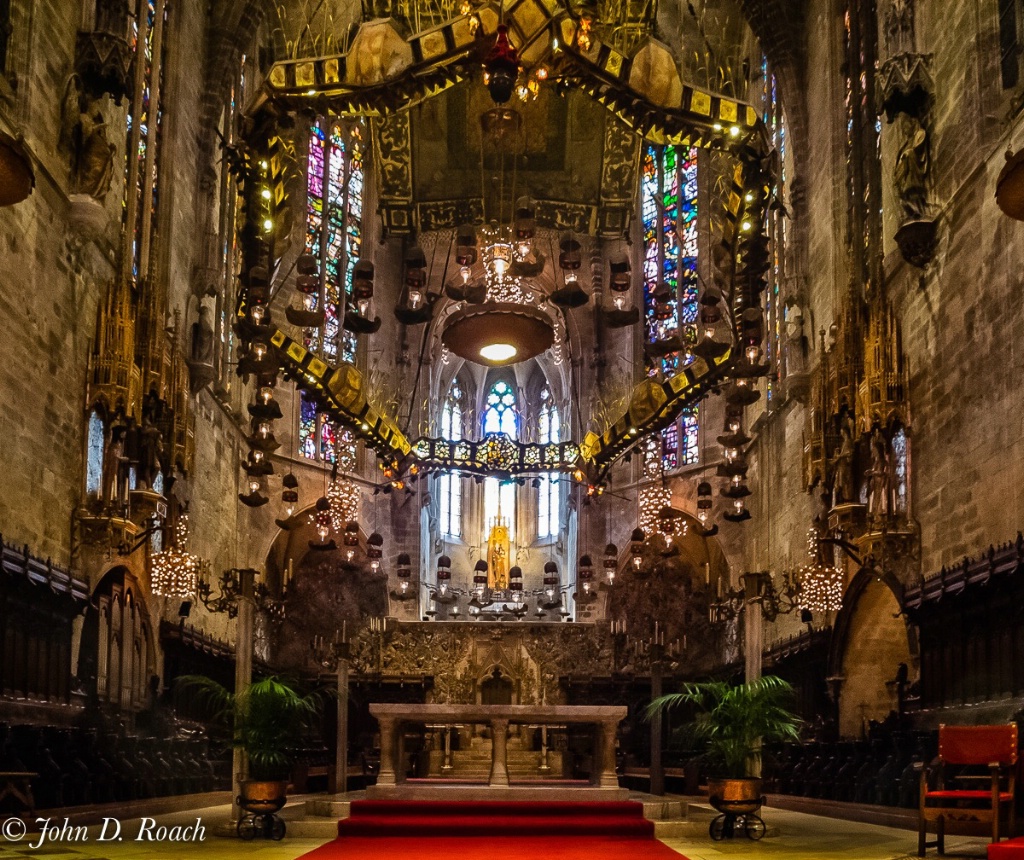Interior of Cathedral in Palma de Majorca - ID: 15582326 © John D. Roach